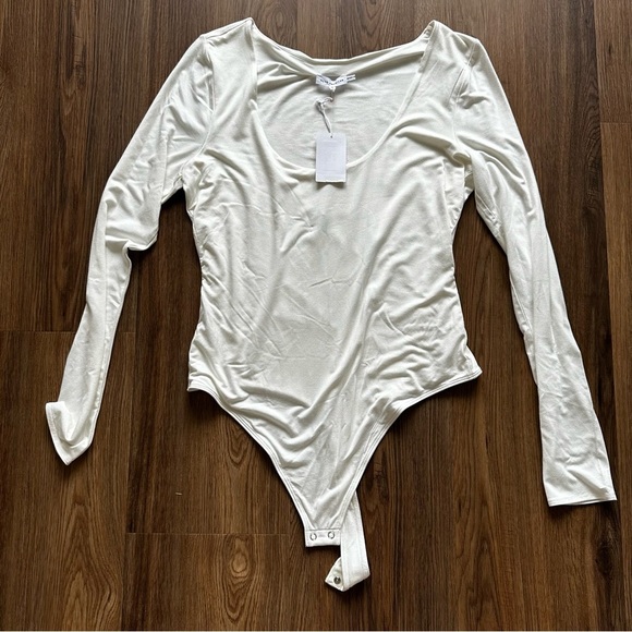 Good American Size 4/XL Ivory Thong Bodysuit Scoop Neck Long Sleeve Stretch NEW - Picture 1 of 6